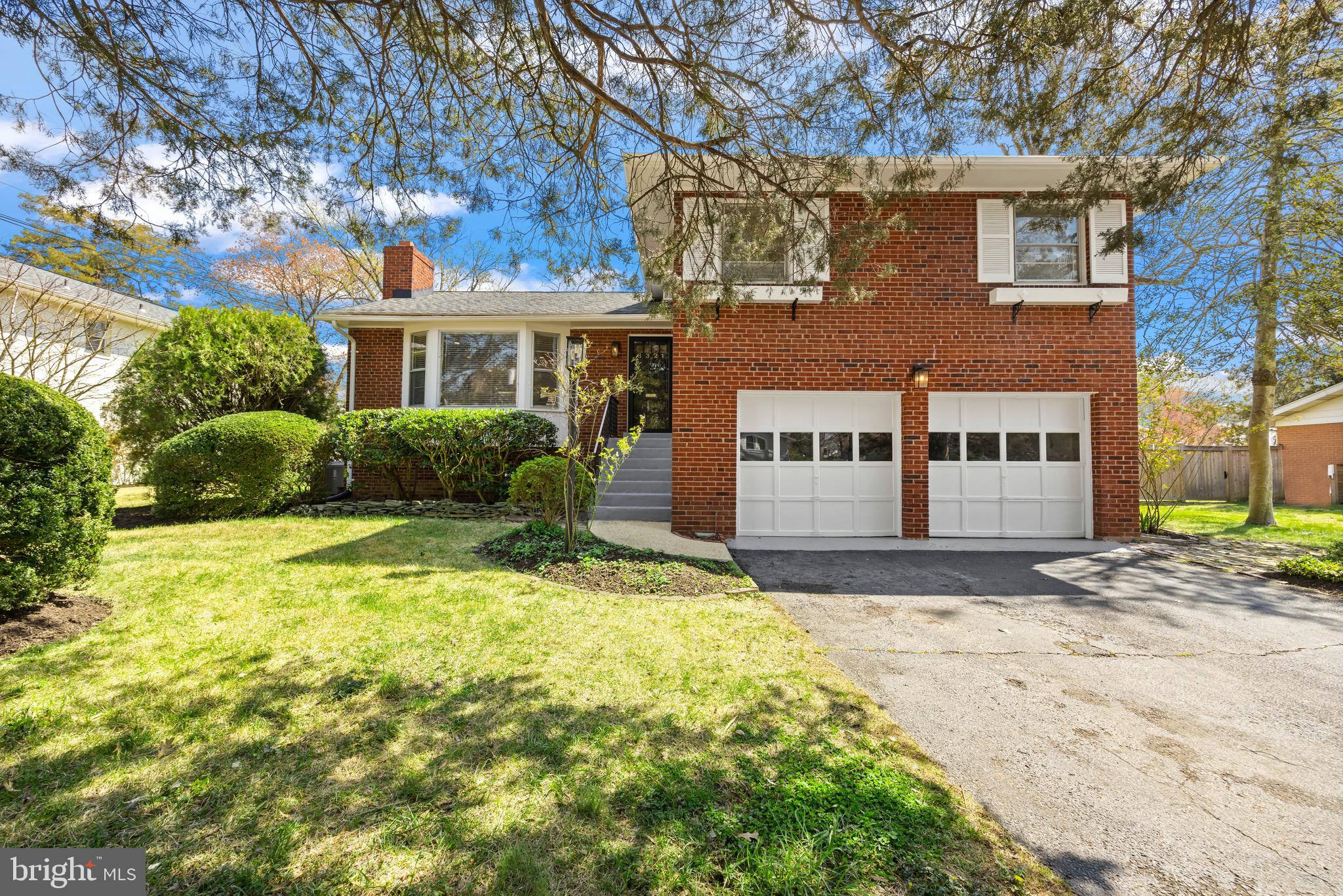 8321 Ashwood Dr