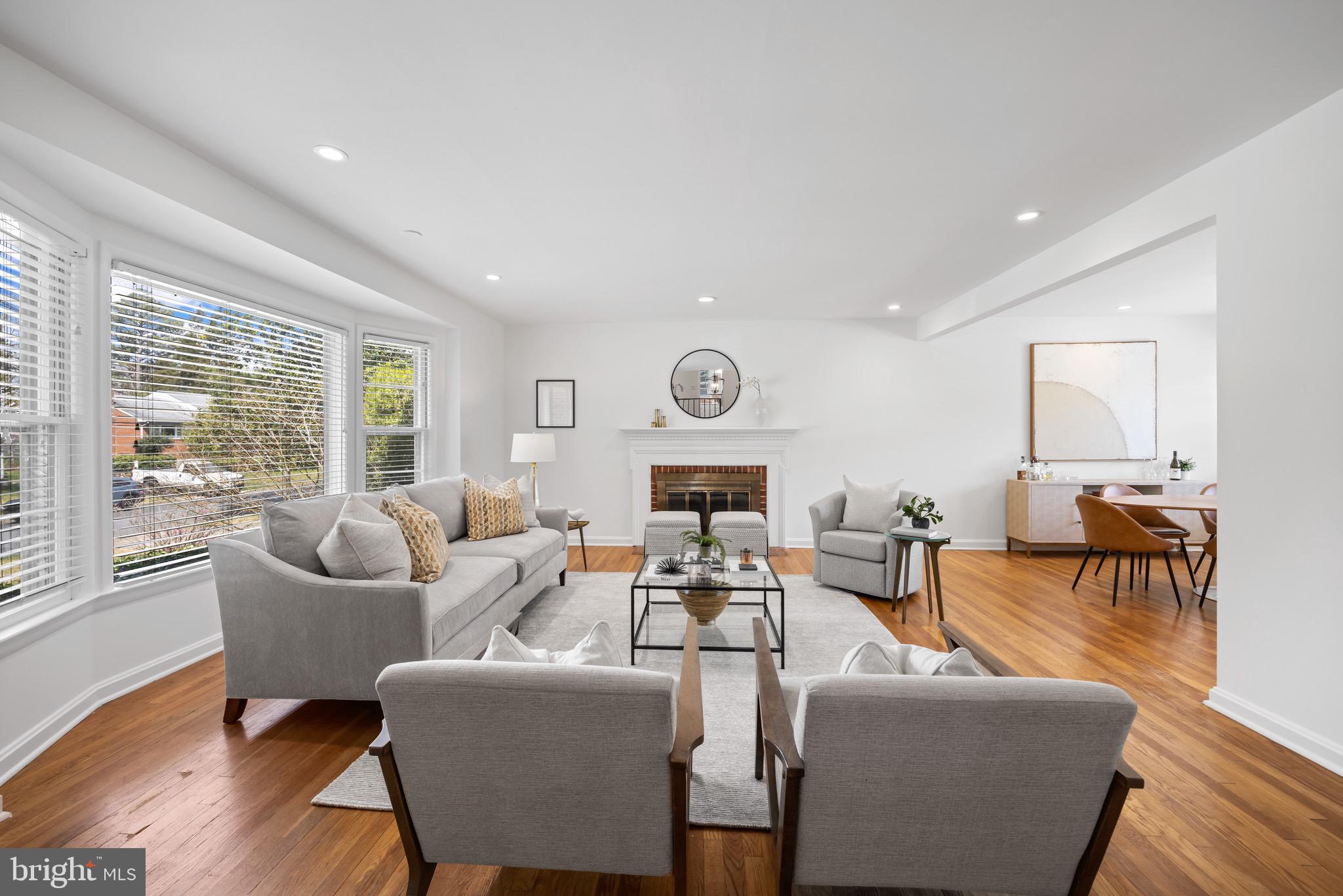 8321 Ashwood Dr