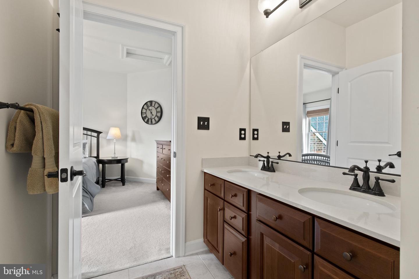 1384 Crest Ct The Patterson Group Alexandria Real Estate Team