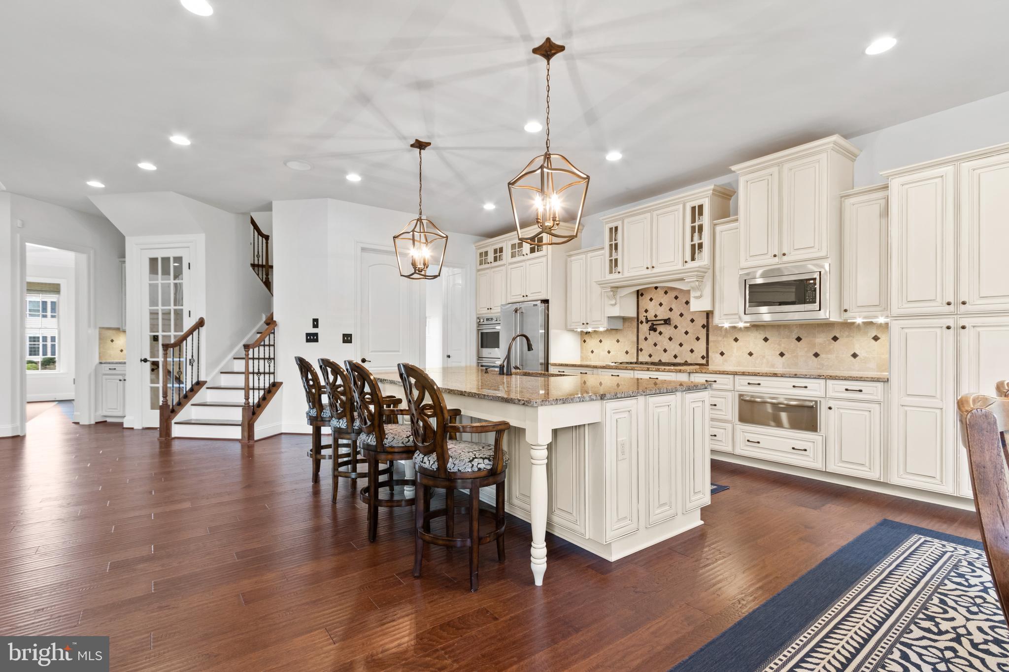 1384 Bishop Crest Ct