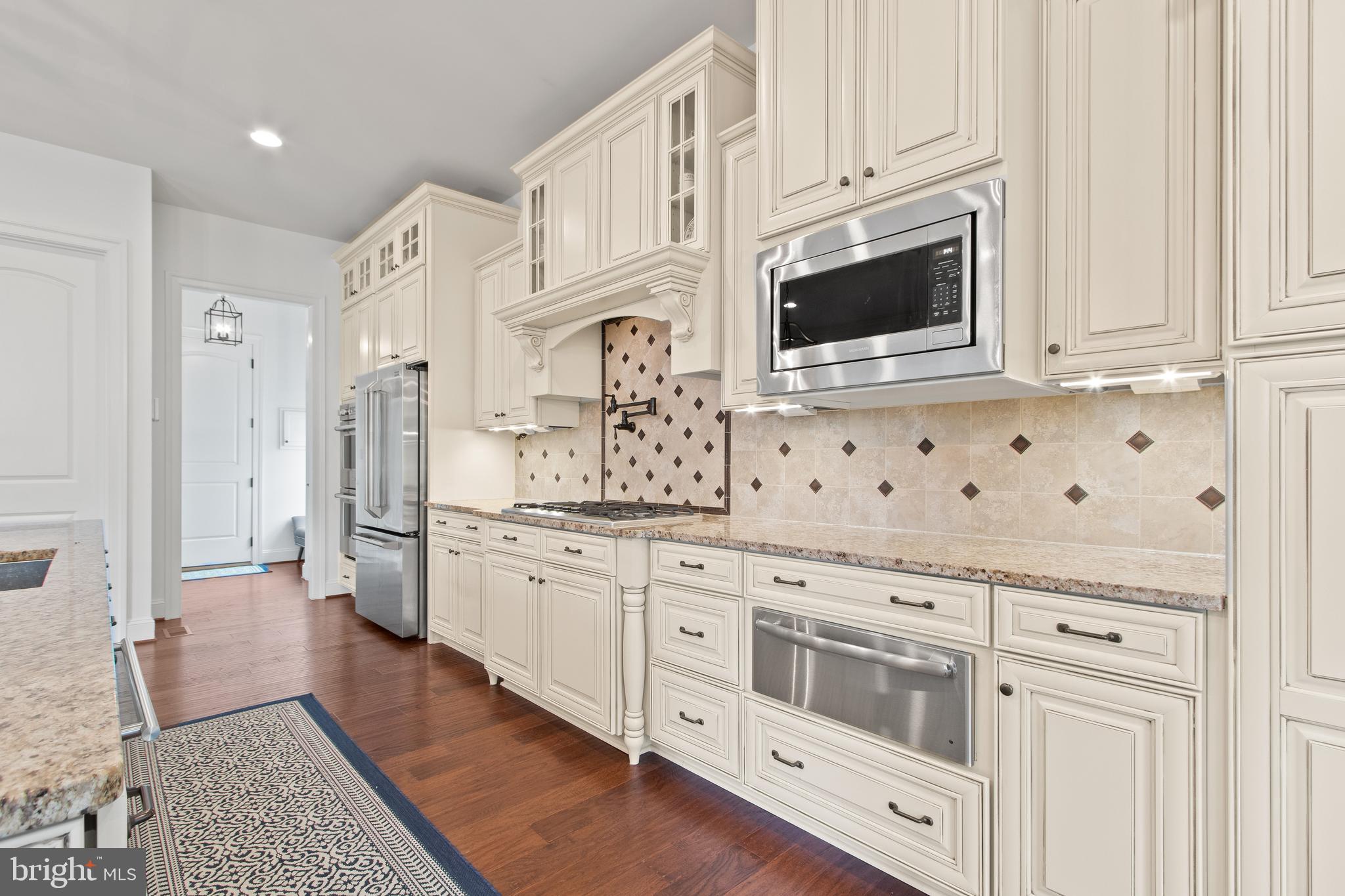 1384 Bishop Crest Ct