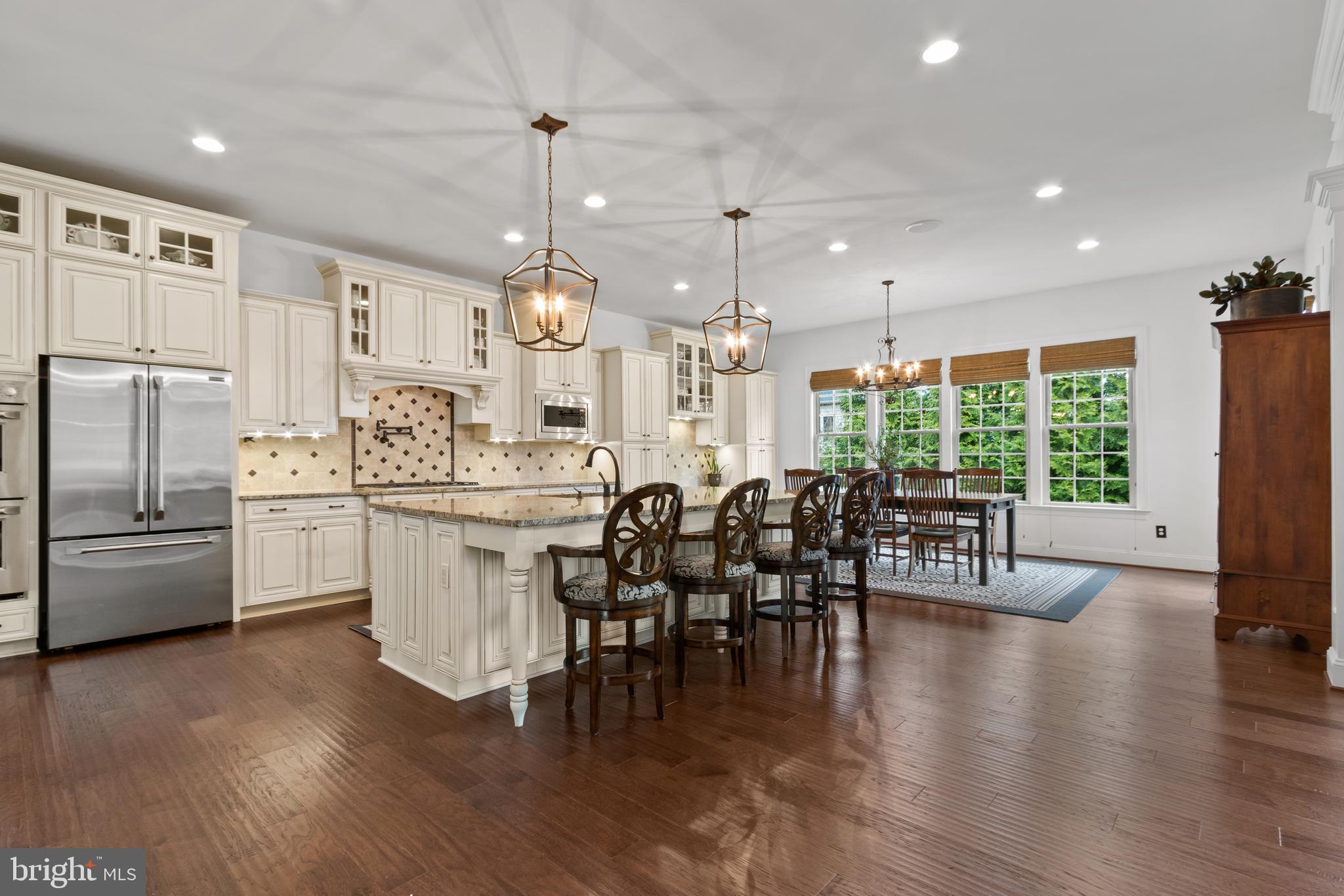 1384 Bishop Crest Ct