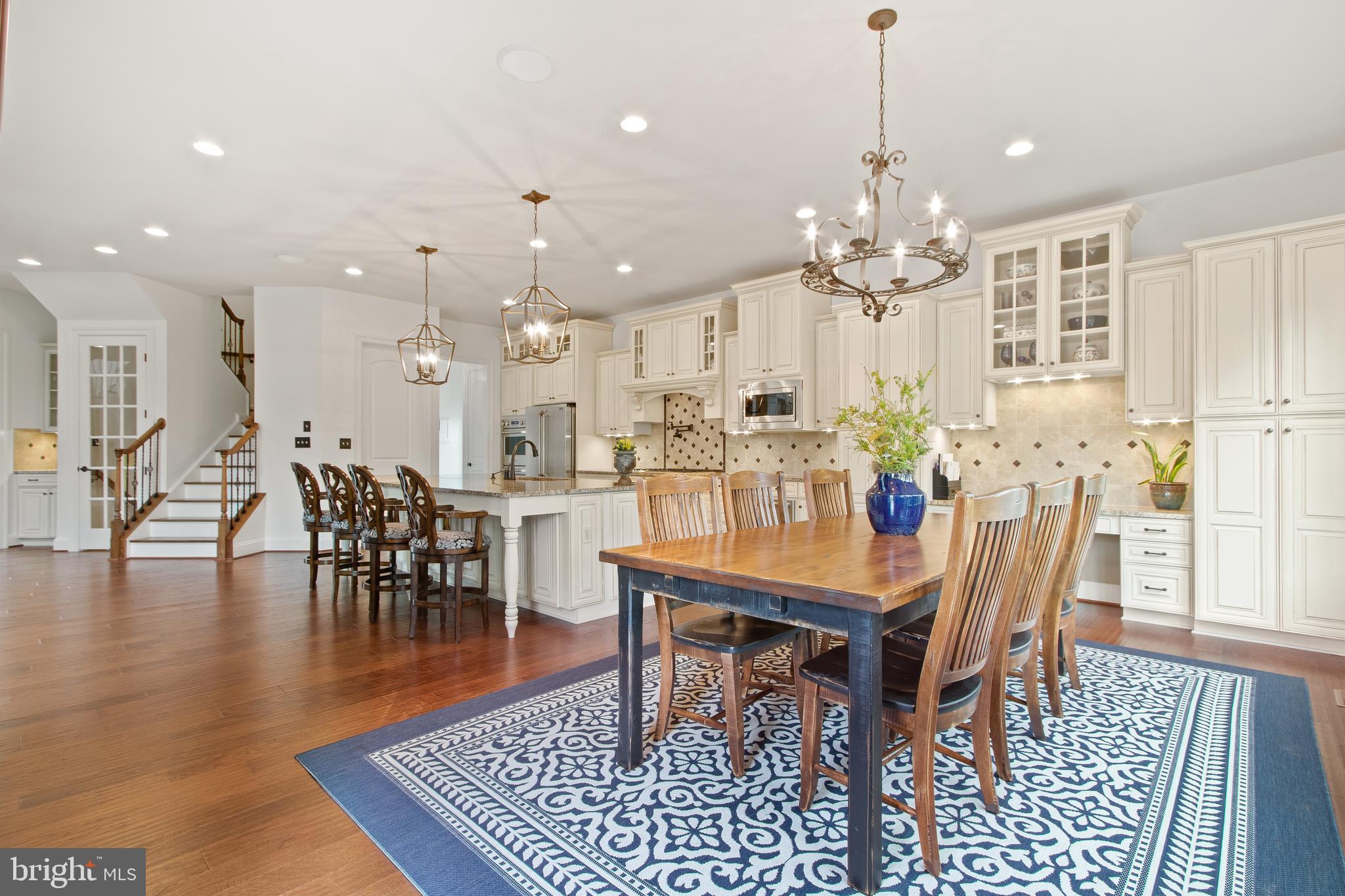 1384 Bishop Crest Ct