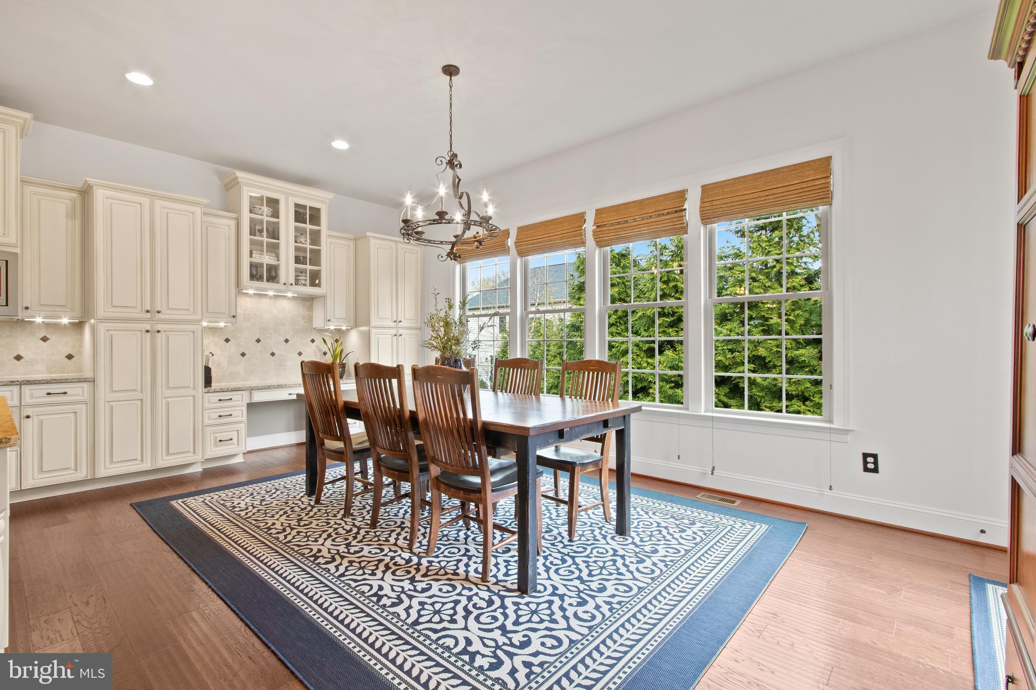 1384 Bishop Crest Ct