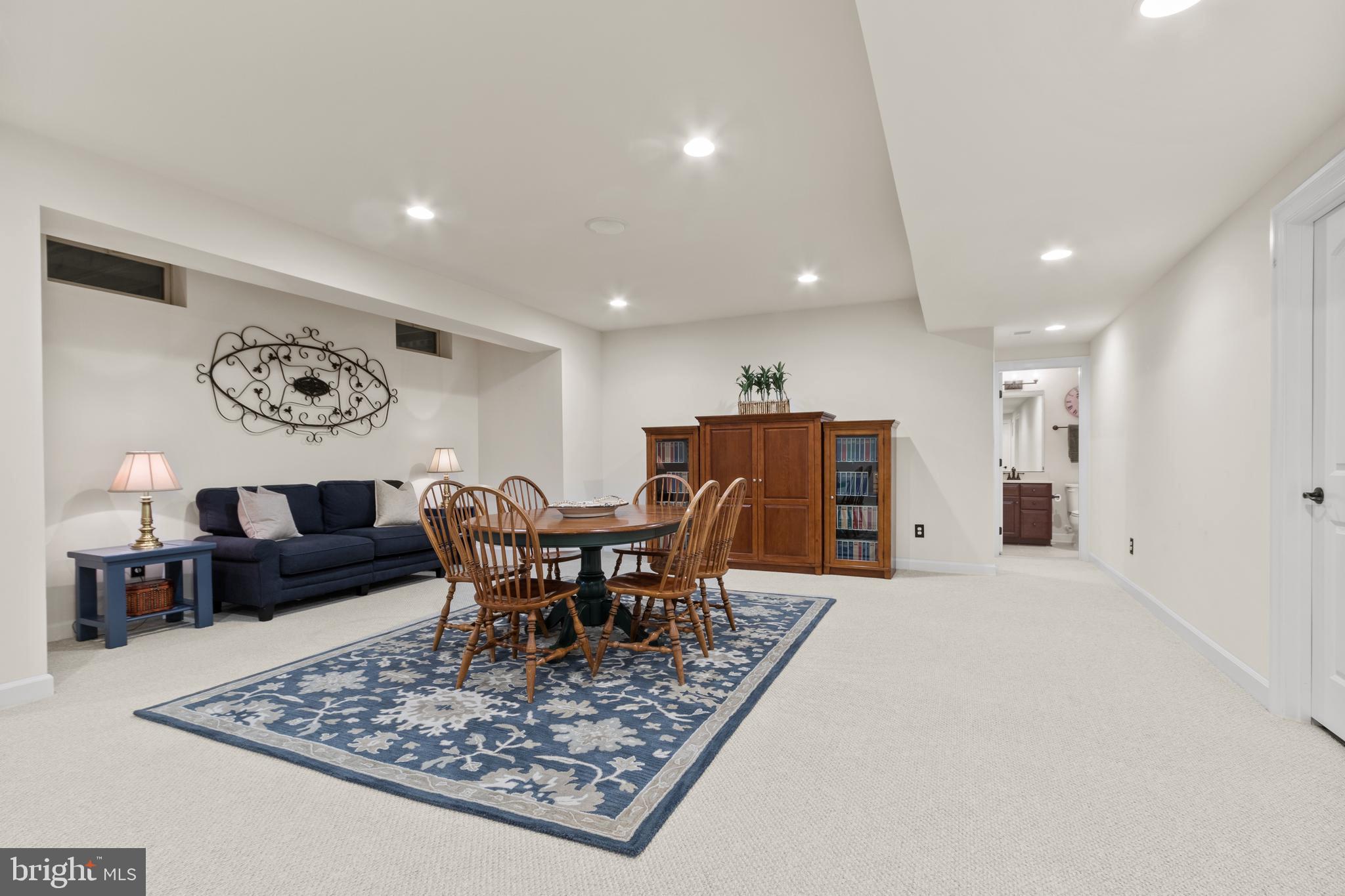 1384 Bishop Crest Ct