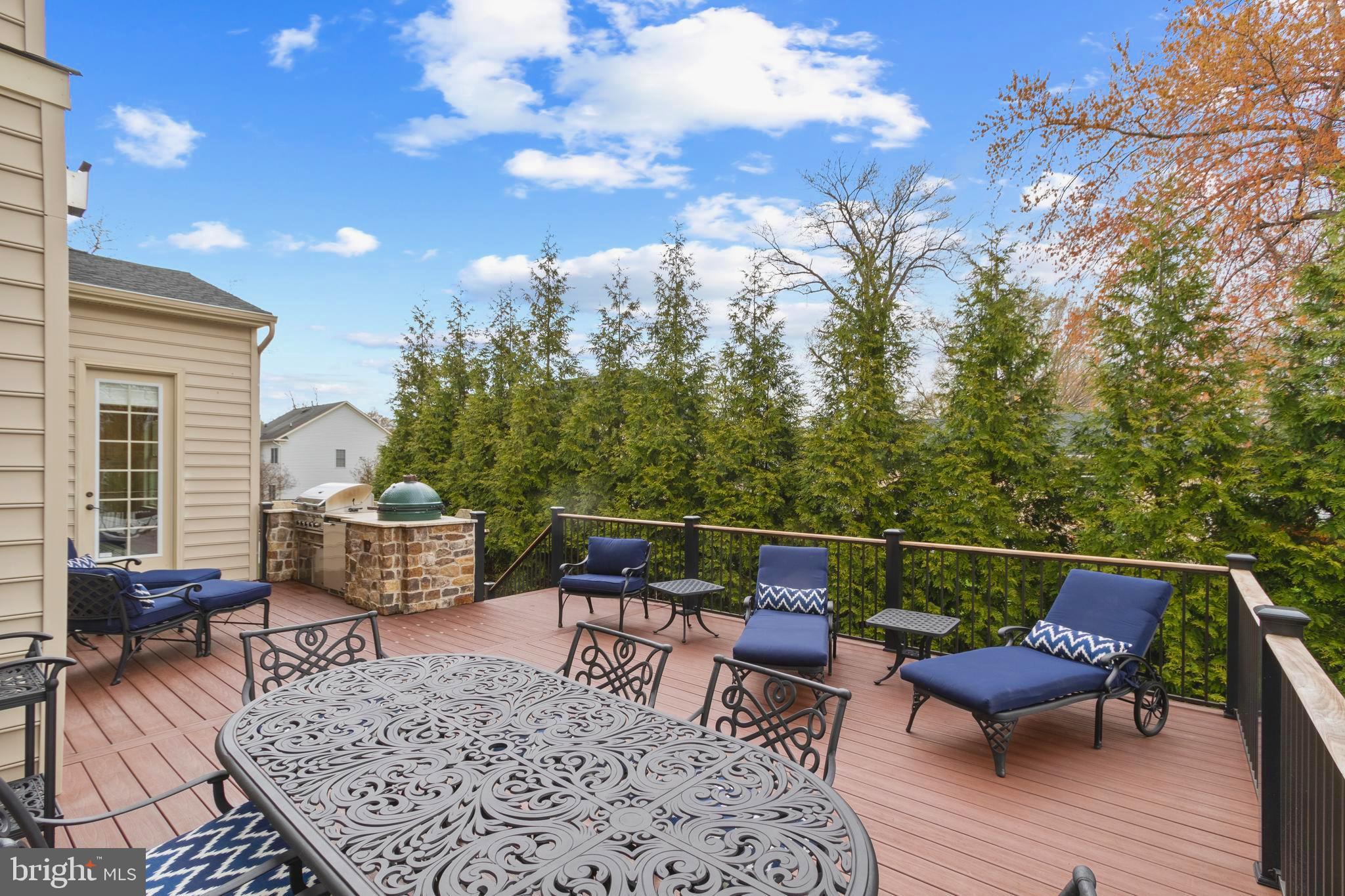 1384 Bishop Crest Ct