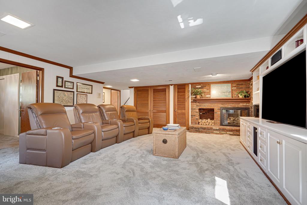7401 Gatewood Ct