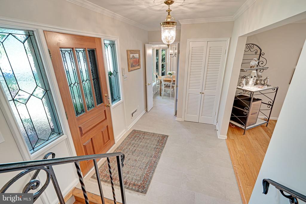 7401 Gatewood Ct