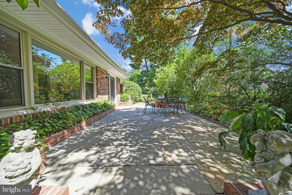 7401 Gatewood Ct