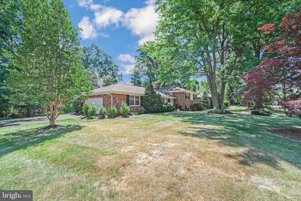 7401 Gatewood Ct