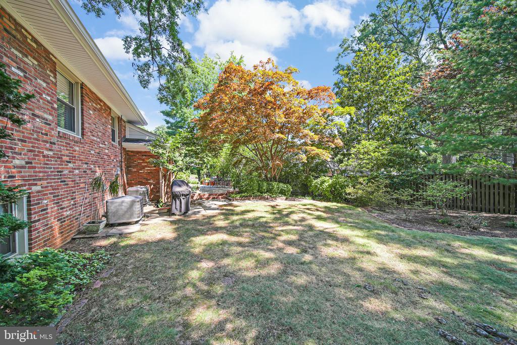 7401 Gatewood Ct