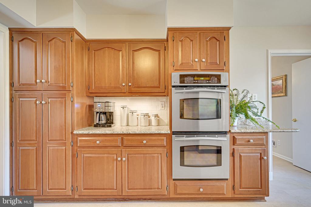 7401 Gatewood Ct