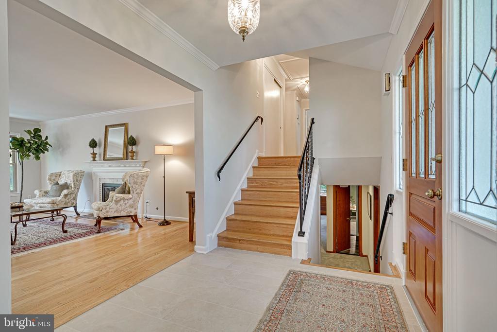 7401 Gatewood Ct