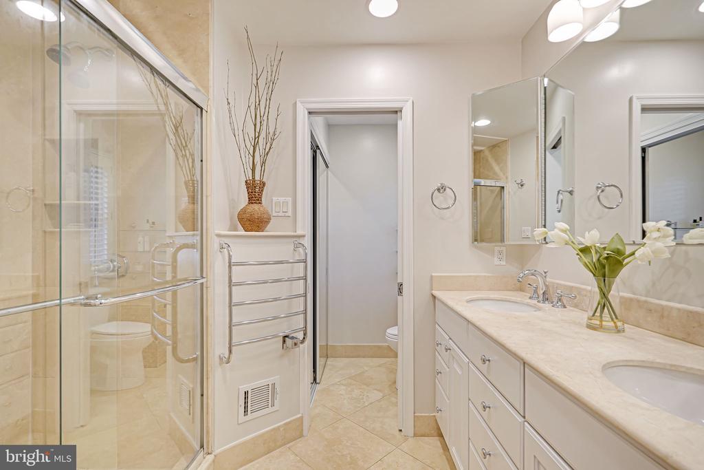 7401 Gatewood Ct