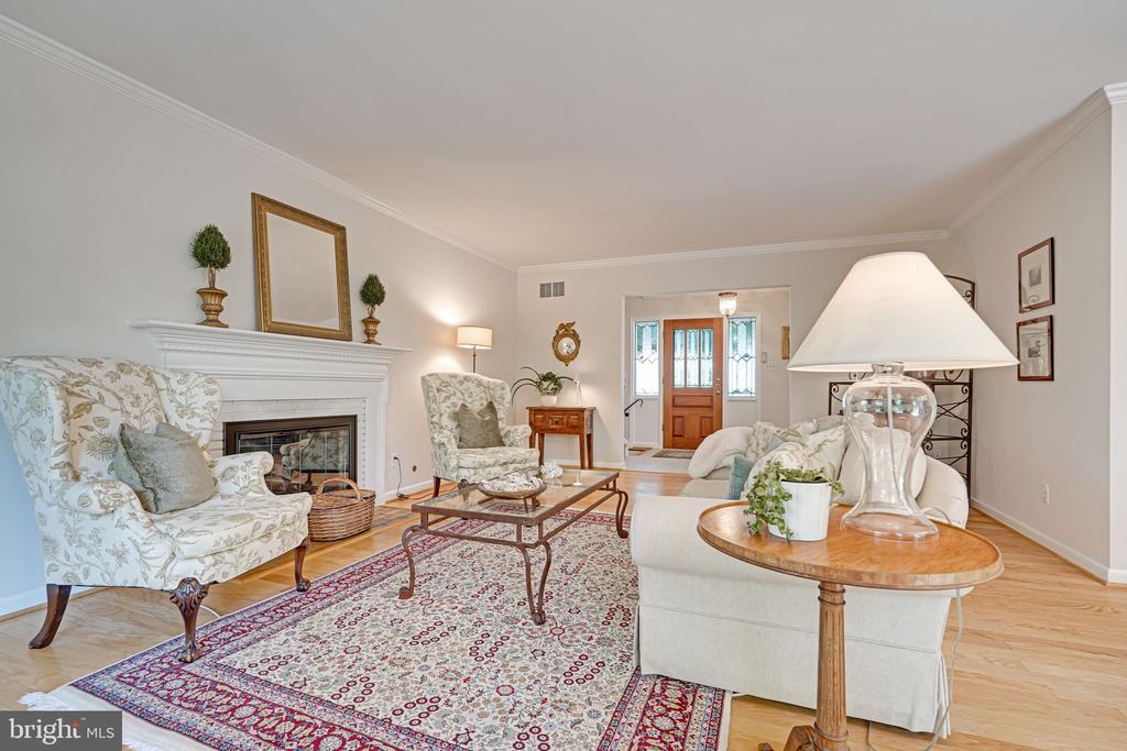 7401 Gatewood Ct
