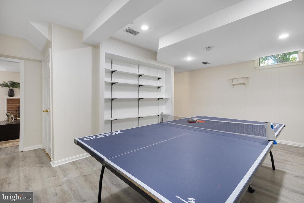902 Danton Ln
