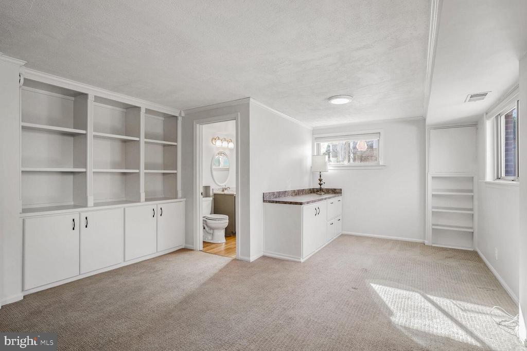 1608 Trenton Dr