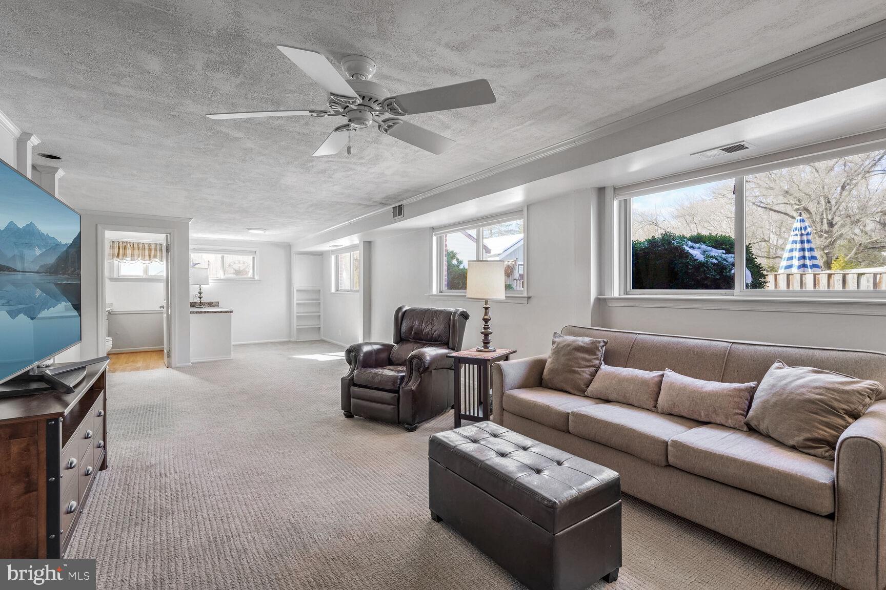 1608 Trenton Dr