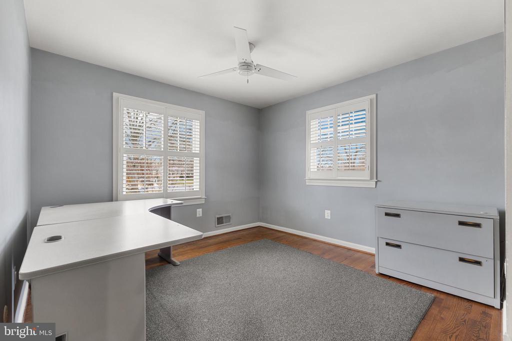 8023 Lynnfield Dr