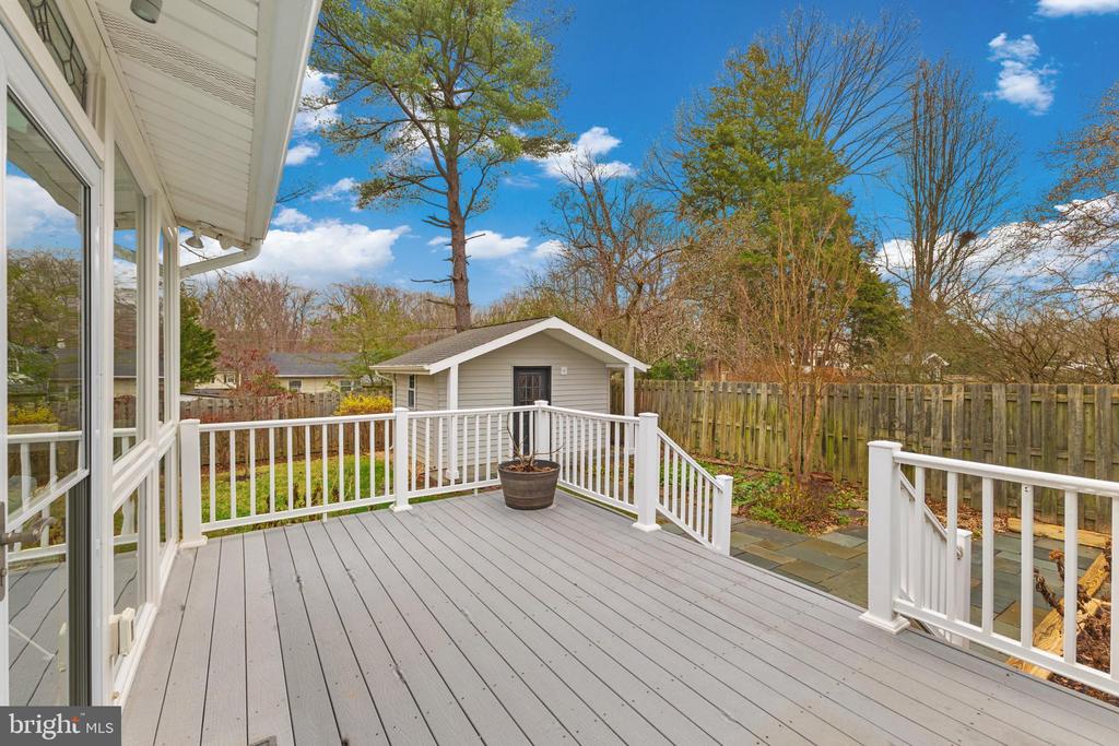 8023 Lynnfield Dr