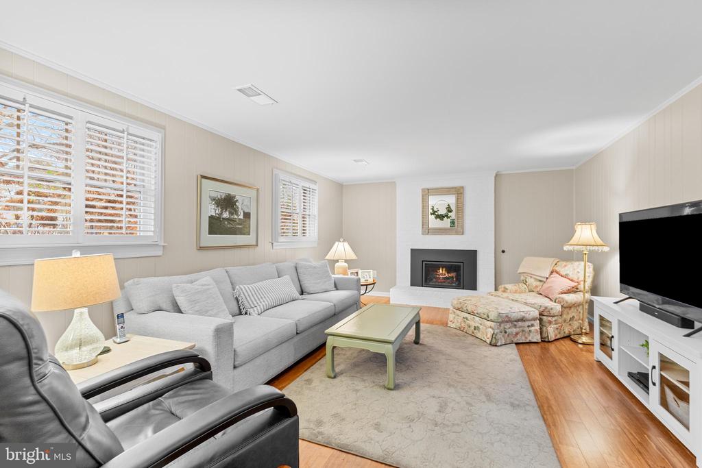8023 Lynnfield Dr