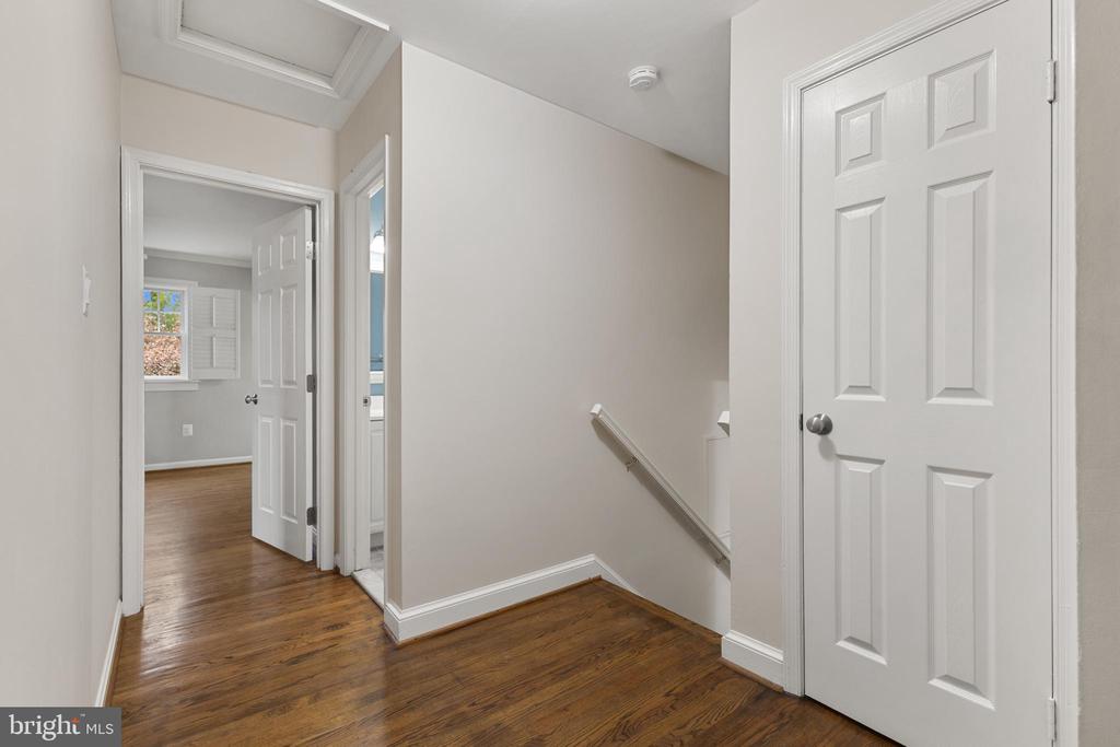 8023 Lynnfield Dr