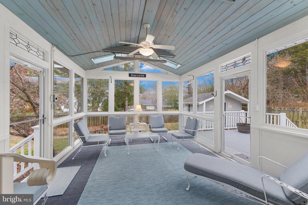 8023 Lynnfield Dr