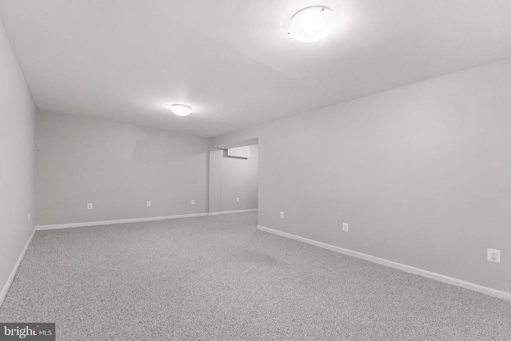 8023 Lynnfield Dr
