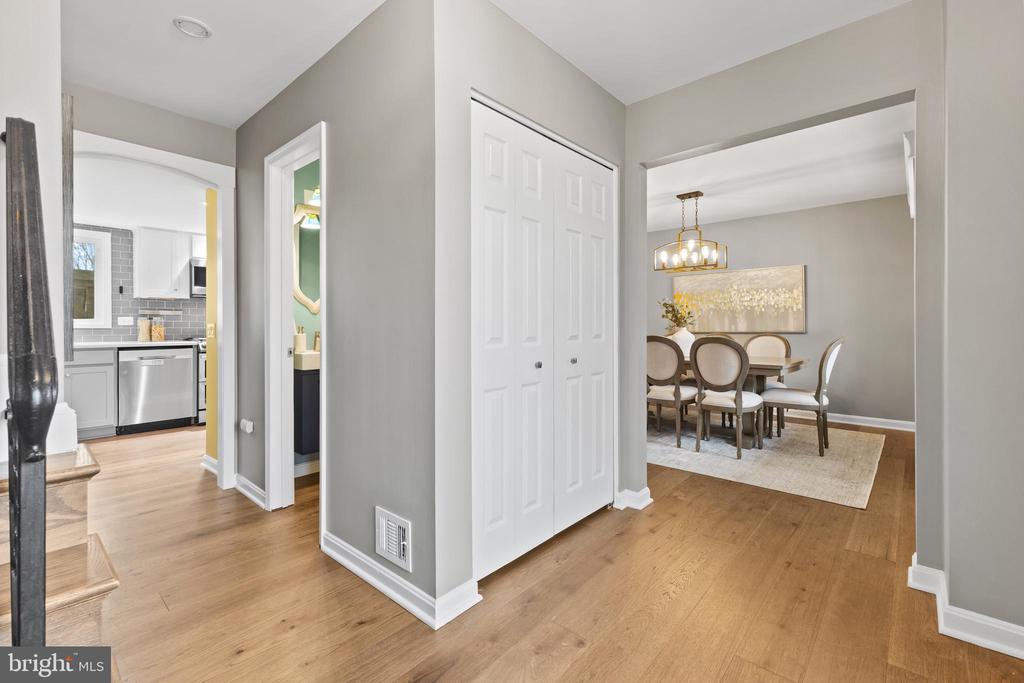 8031 Lynnfield Dr