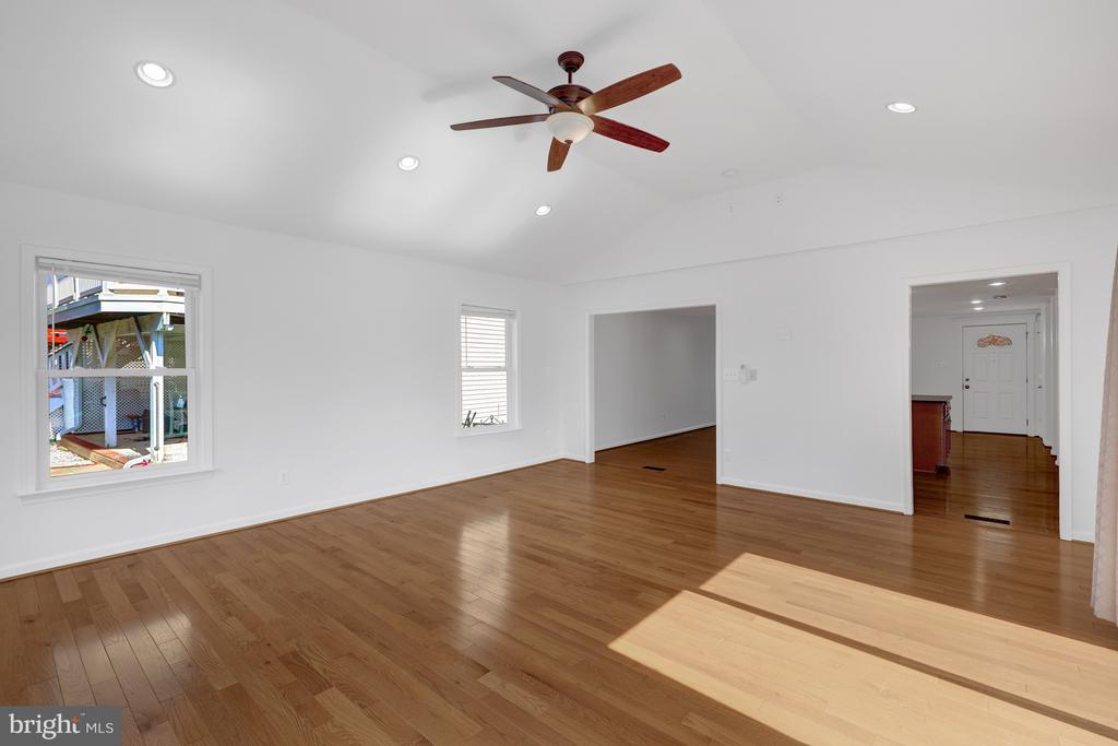 7606 Fallswood Way
