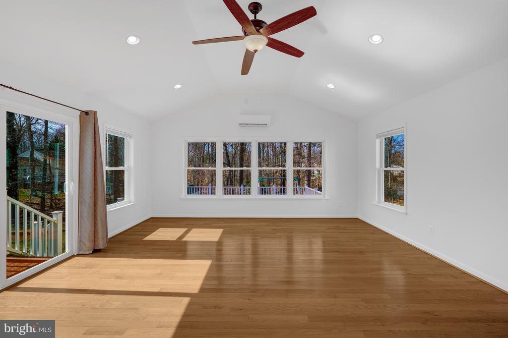 7606 Fallswood Way