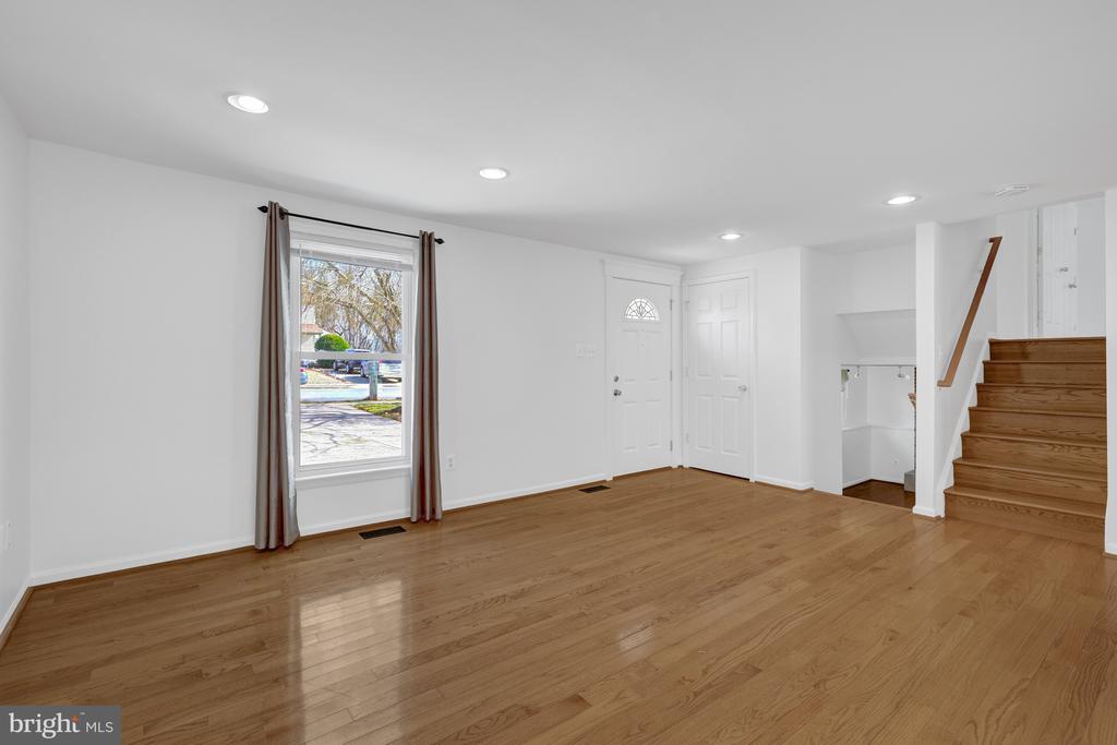 7606 Fallswood Way