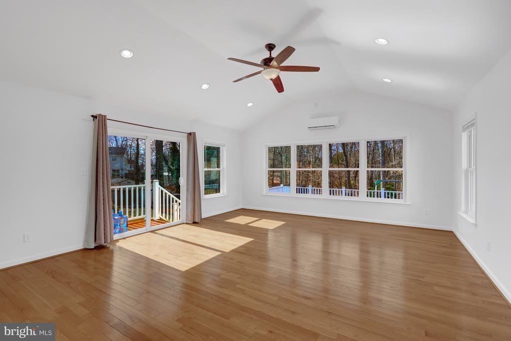 7606 Fallswood Way