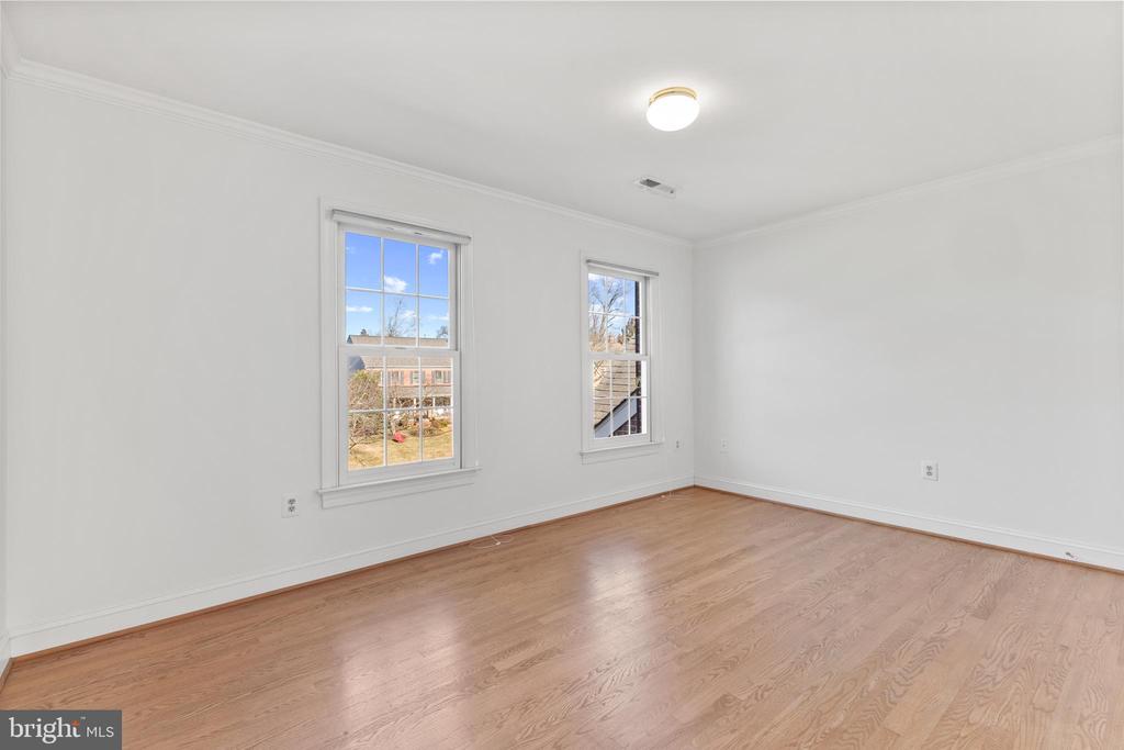 1611 Noral Pl