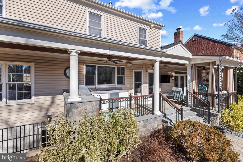 1611 Noral Pl