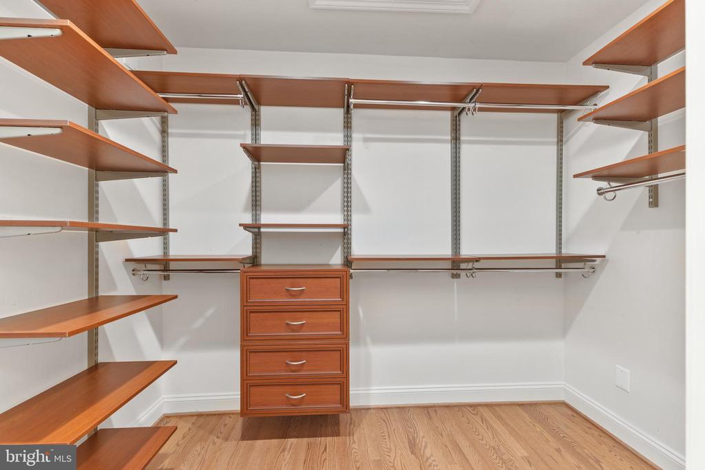 1611 Noral Pl