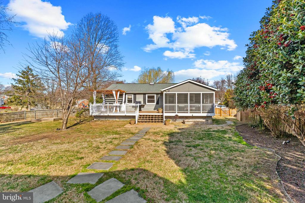 2429 Phillips Dr