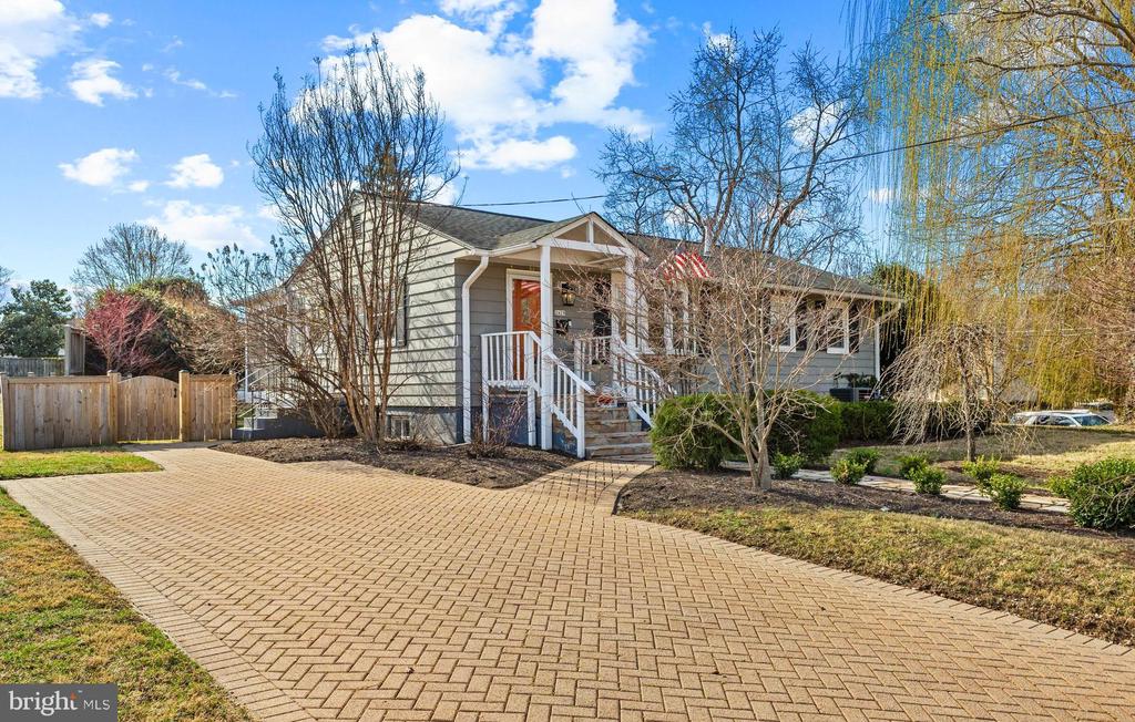 2429 Phillips Dr