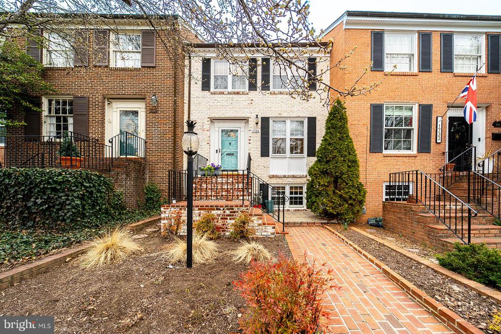 1734 Olde Towne Rd