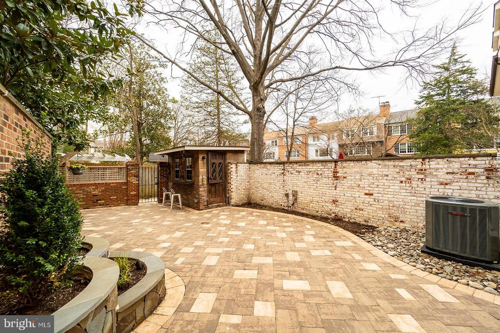 1734 Olde Towne Rd