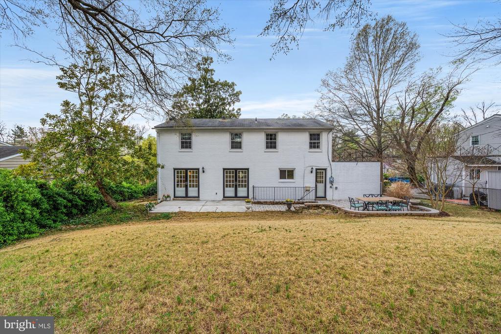 830 Neal Dr