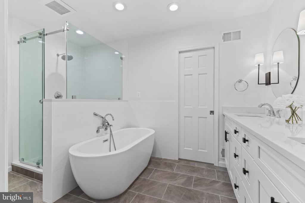 3719 Carriage House Ct