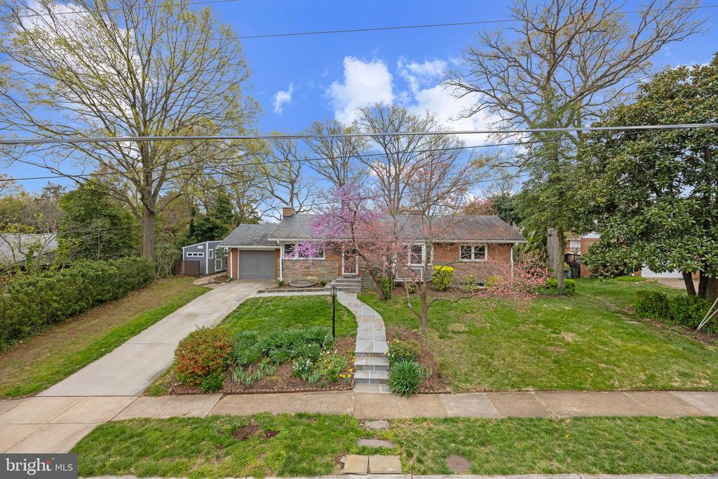 7040 Quander Rd