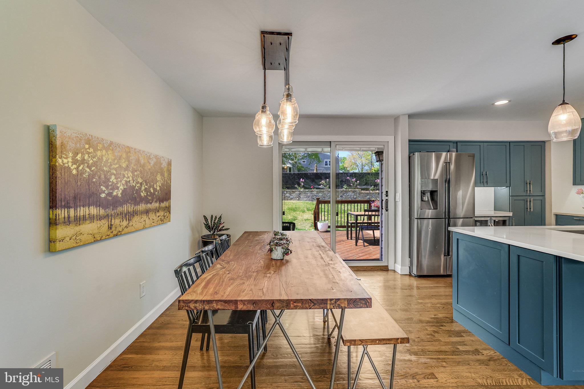 6122 Squire Ln