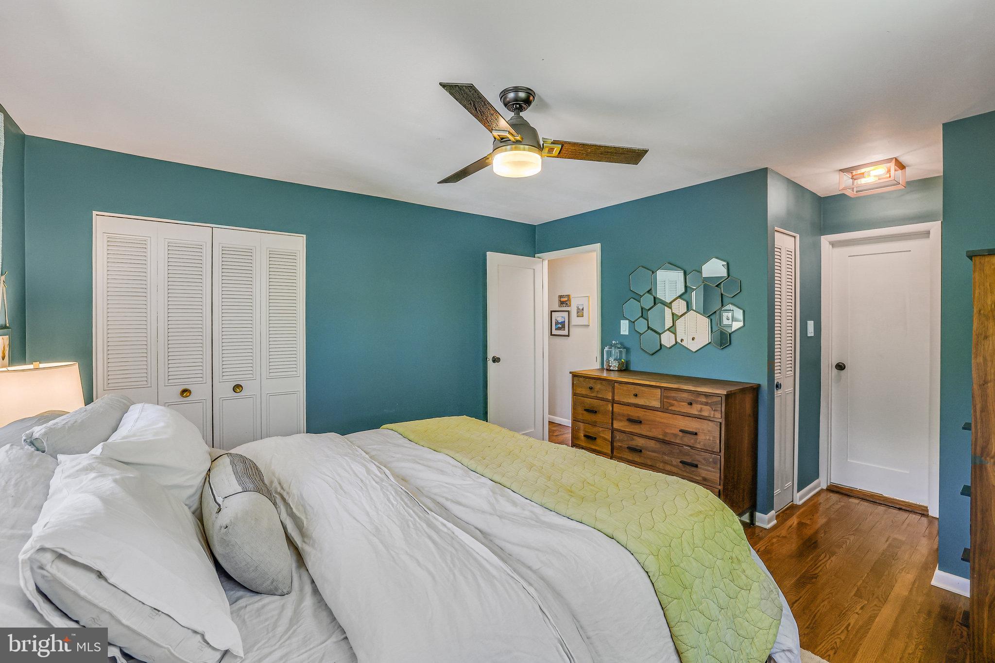 6122 Squire Ln