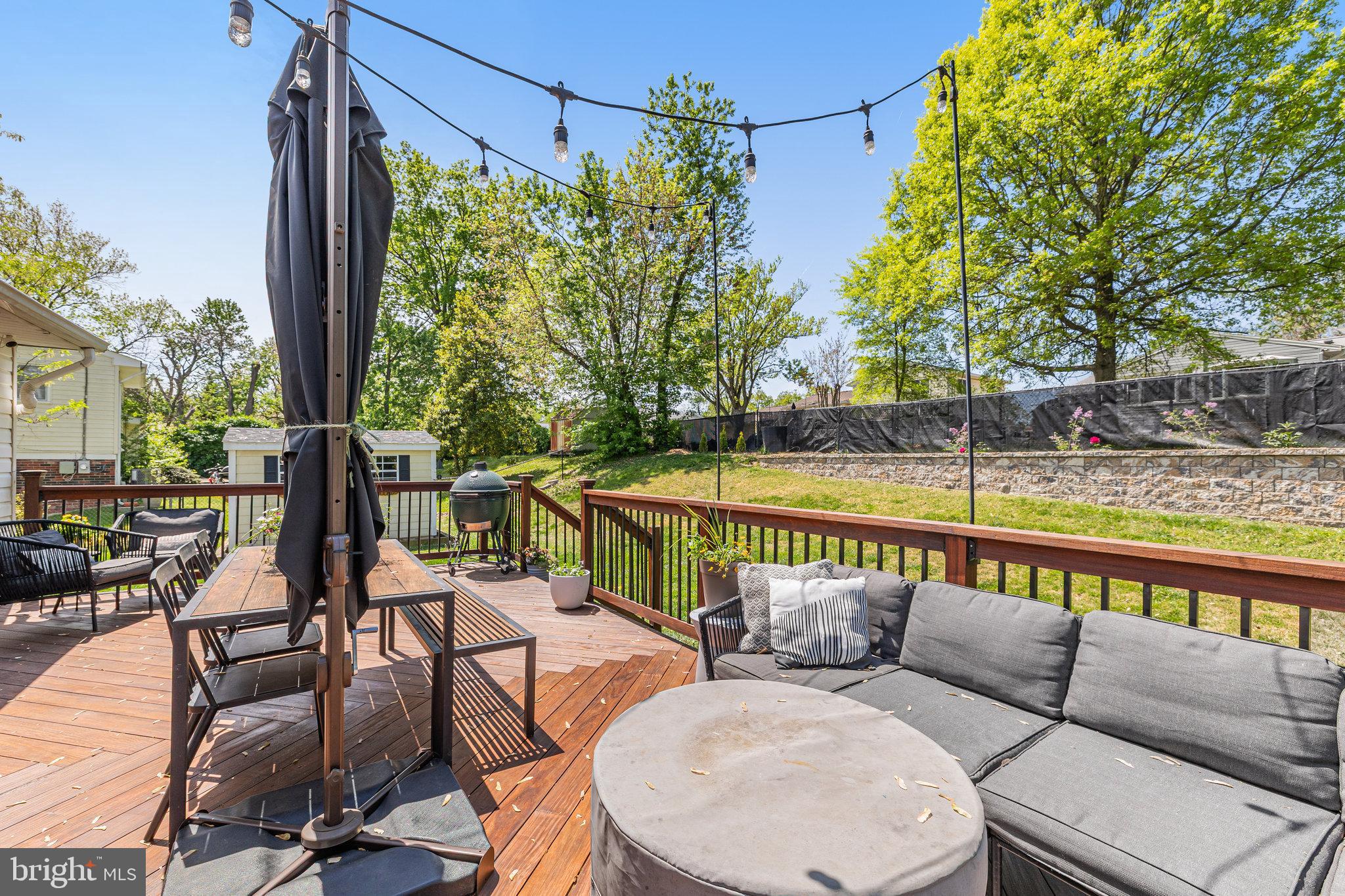 6122 Squire Ln