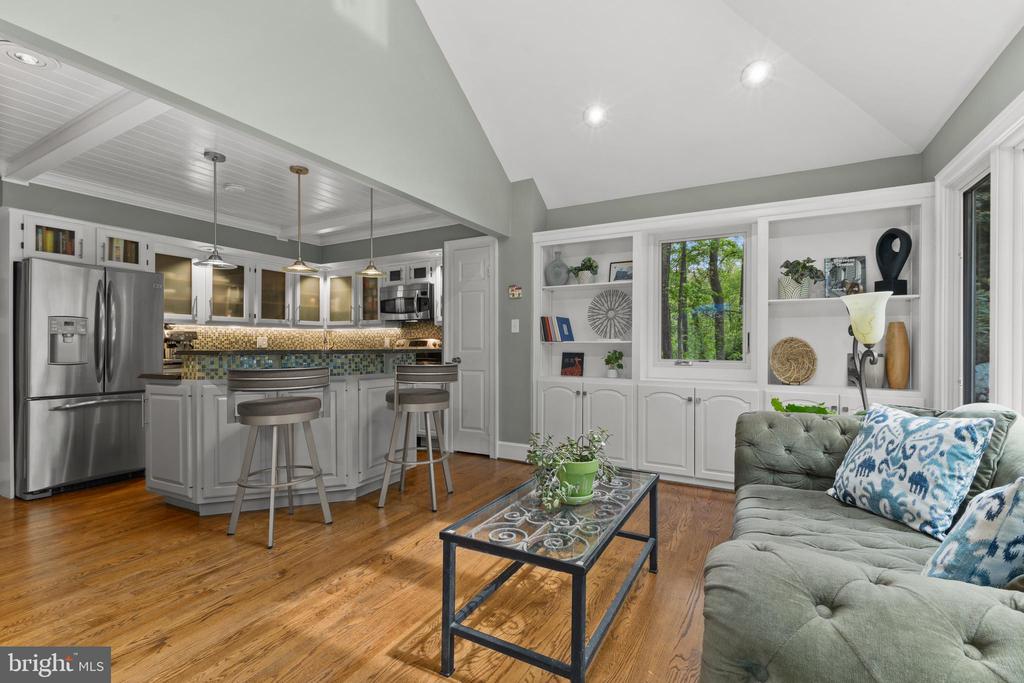 1605 Mason Hill Dr