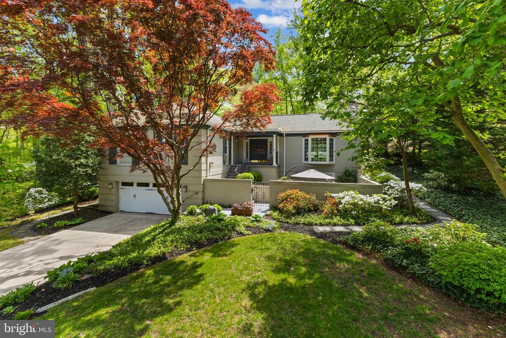 1605 Mason Hill Dr