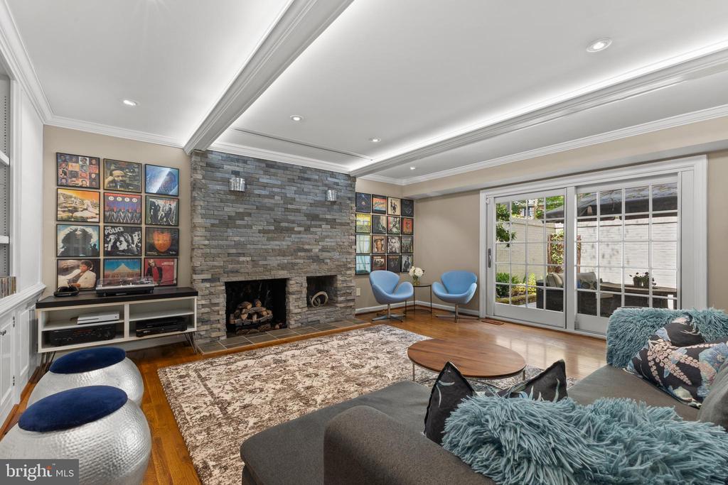 1605 Mason Hill Dr