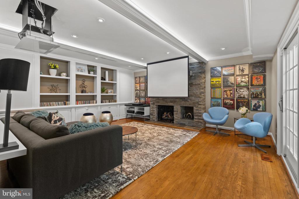 1605 Mason Hill Dr